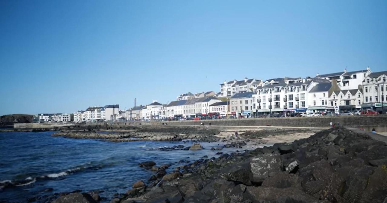 Вілла Enfield Street House Behind Portstewart Promenade With Partial Sea View From Front 3 Bed Sleeps 7 Екстер'єр фото
